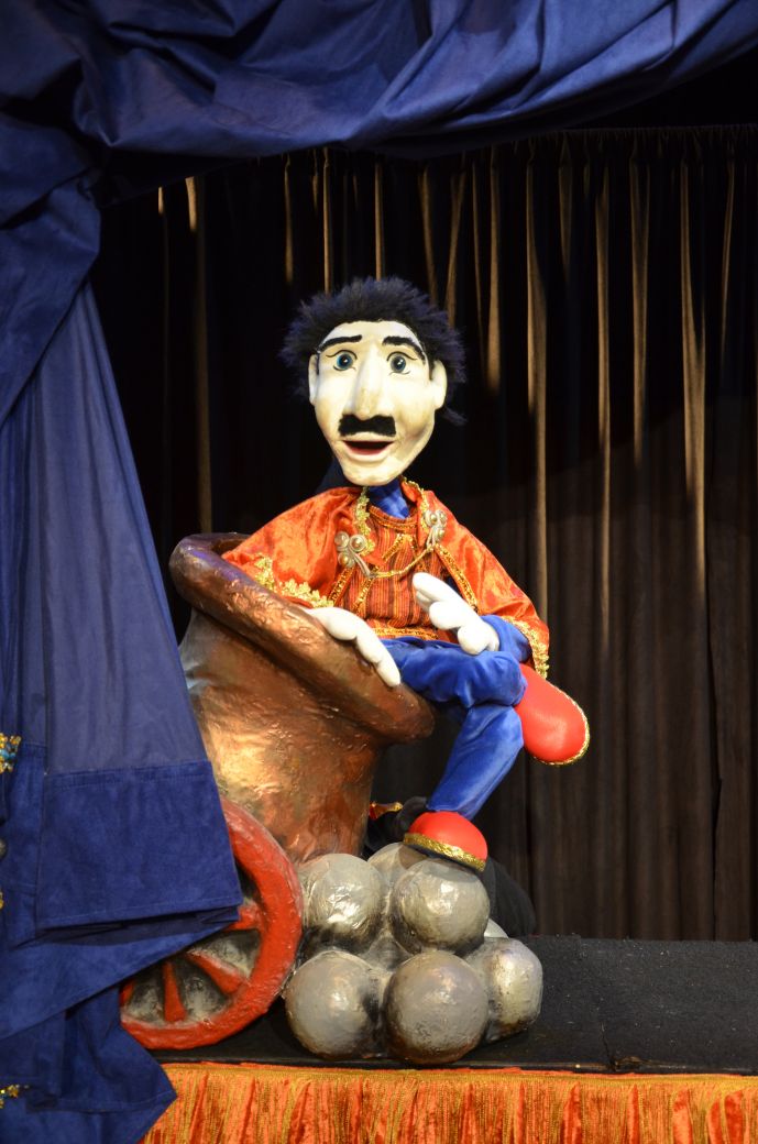 Magia de show de bonecos é a atração do Diversão em Cena ArcelorMittal Online