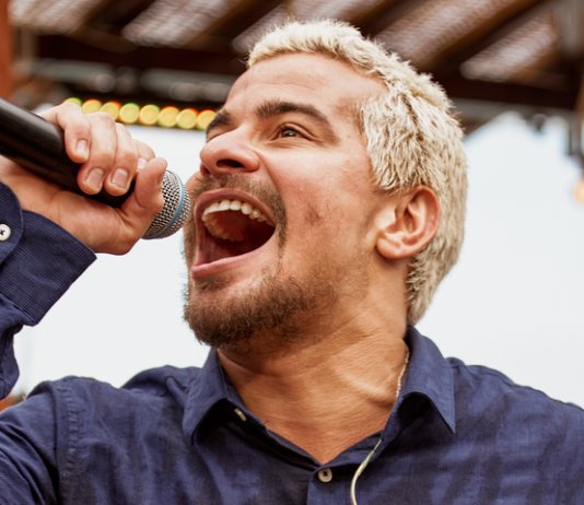 Com inspiração em sua infância, Thiago Martins lança 