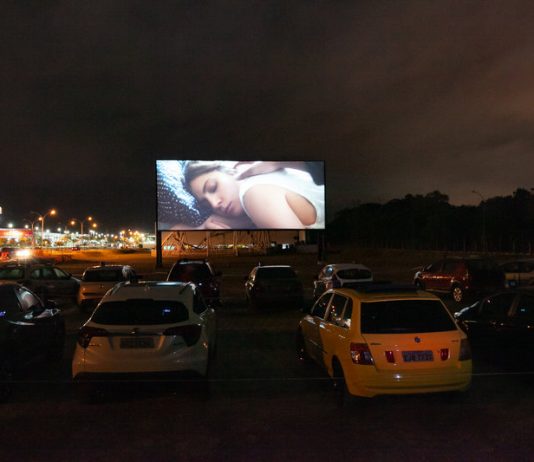 Cine Drive-In