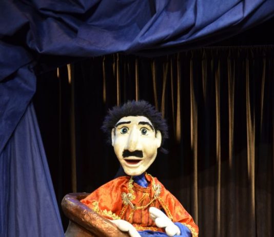 Magia de show de bonecos é a atração do Diversão em Cena ArcelorMittal Online