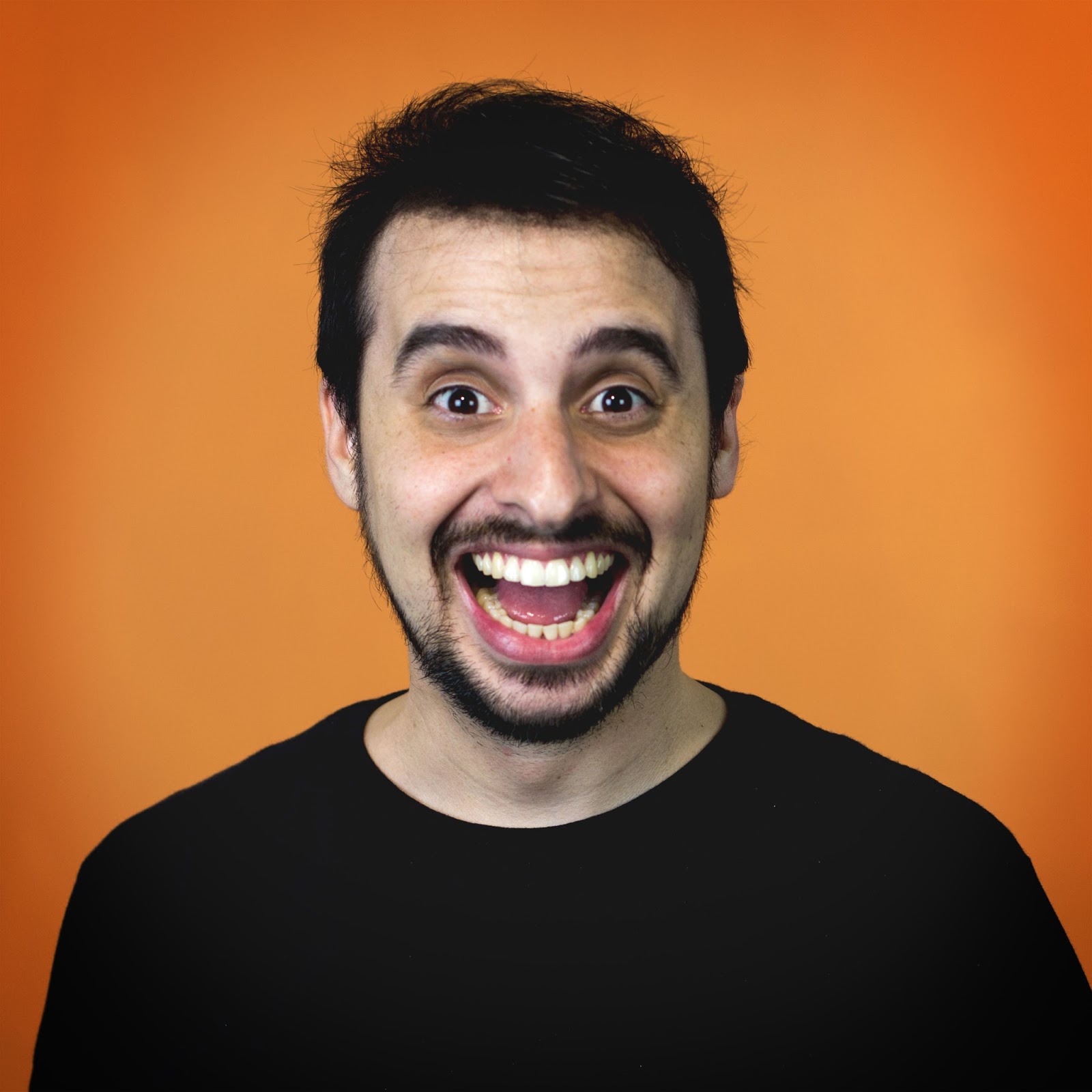 Megapix promove stand-up virtual  com o youtuber Marcos Castro