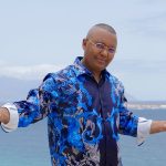 Dudu Nobre comanda roda de samba no Boa Praça Leblon Dudu