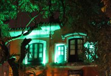 Bukowski promove programação no melhor estilo rock’n roll e glitter. Bar Bukowski