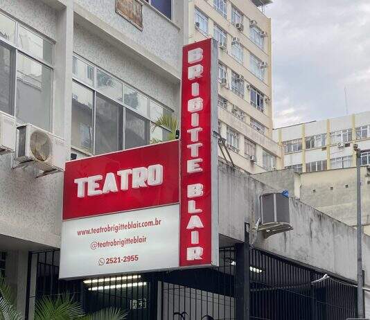 Teatro Brigitte Blair