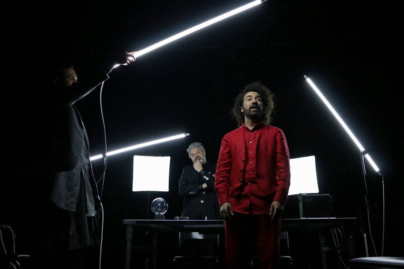  "O Universo Está Vivo Como Um Animal"