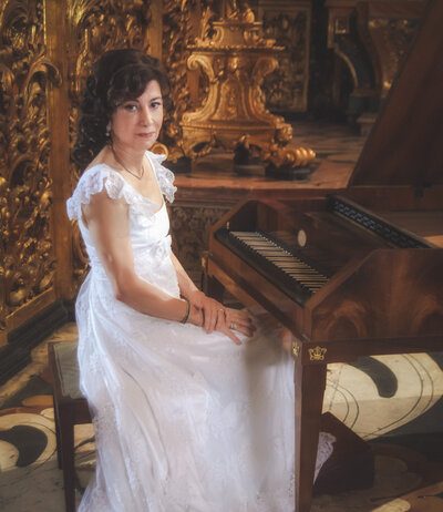 A musicista e idealizadora do Musica Brasilis, Rosana Lanzelotte, apresenta o espetáculo solo 