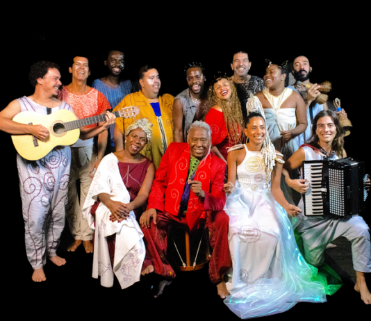 Viva o Povo Brasileiro