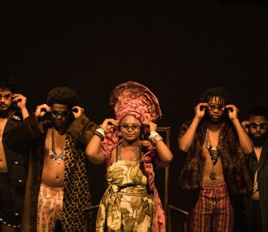 “Dos nossos para os nossos”