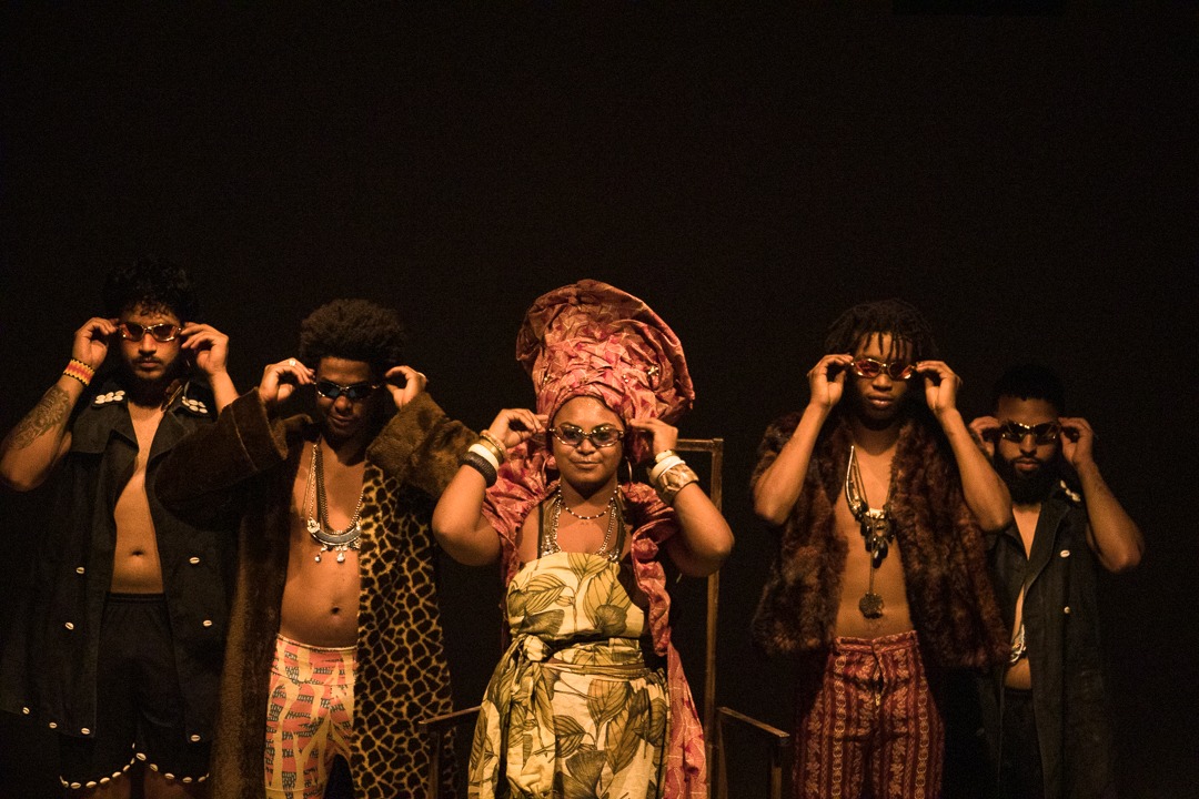 “Dos nossos para os nossos”