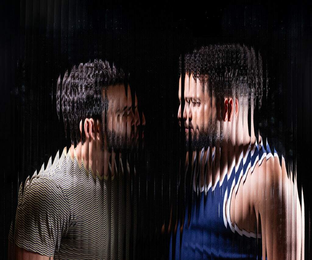 "Essa peça tem beijo gay